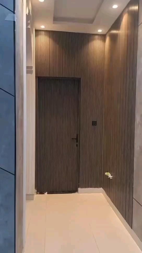ديكورات الممرات الداخلية الخشبية